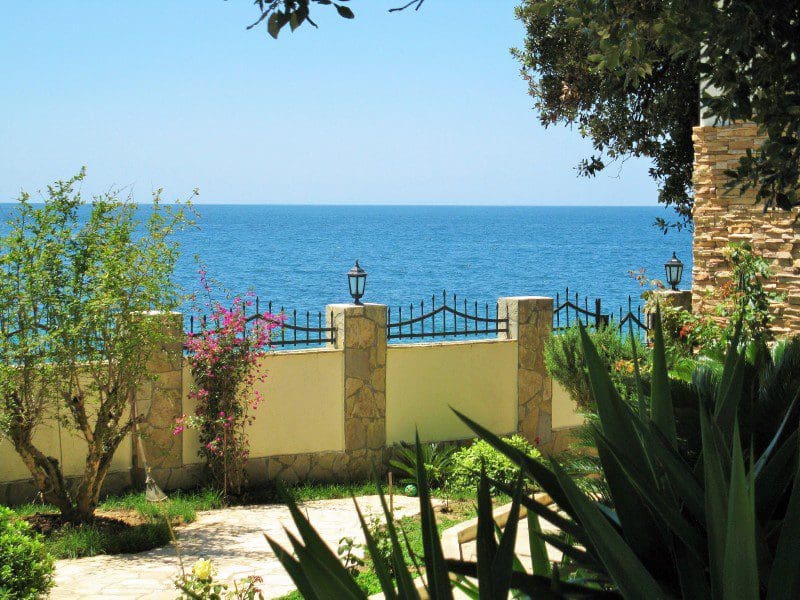 Strandvilla in Utjeha zu verkaufen — Montenegro