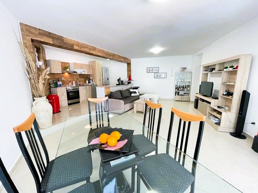 Villa for sale in Dobra Voda — Montenegro