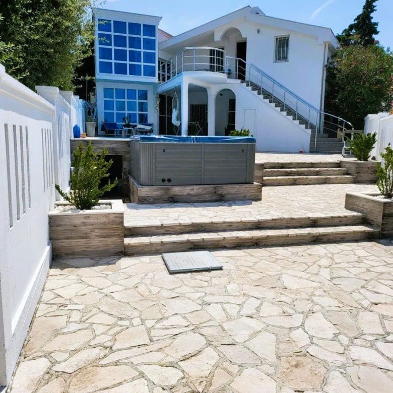 Villa for sale in Dobra Voda — Montenegro