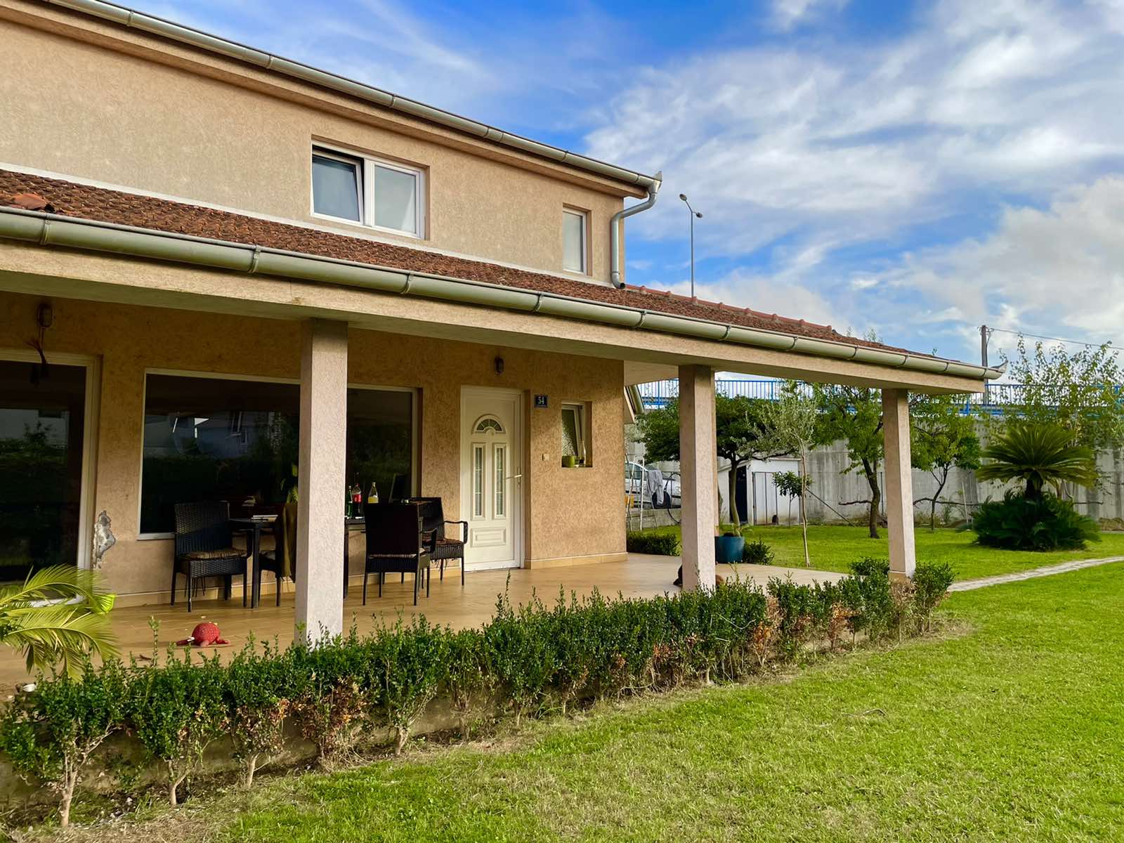 MREproperty (4) Bar'da satılık ev