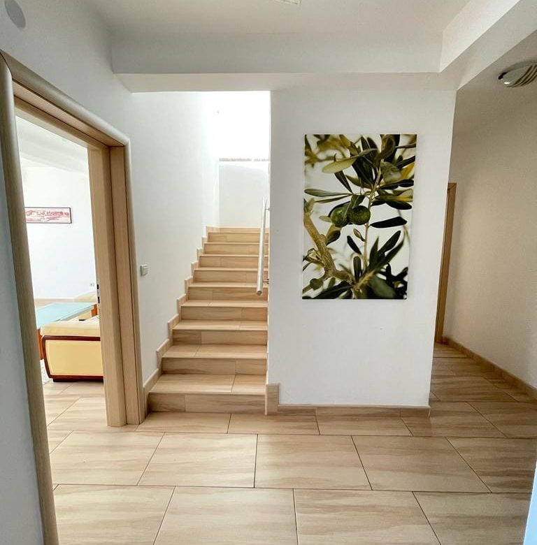Sonnige Villa in Bar zu verkaufen — Montenegro
