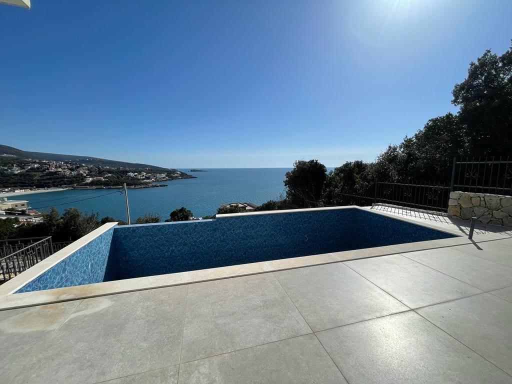 Villa with sea view in Utjeha — Montenegro