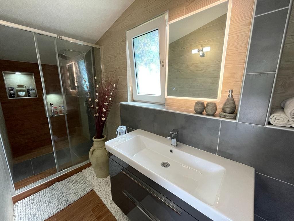 Villa for sale in Dobra Voda — Montenegro