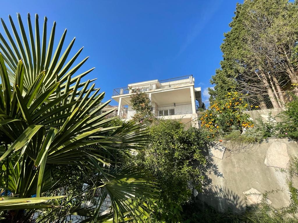Villa for sale in Zagradje Sutomore — Montenegro