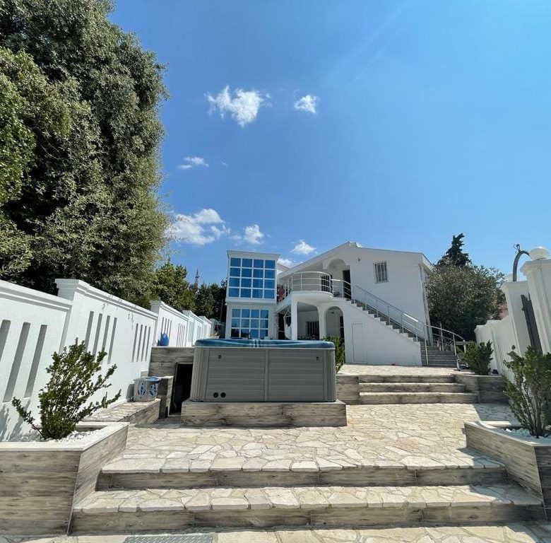 Villa for sale in Dobra Voda — Montenegro