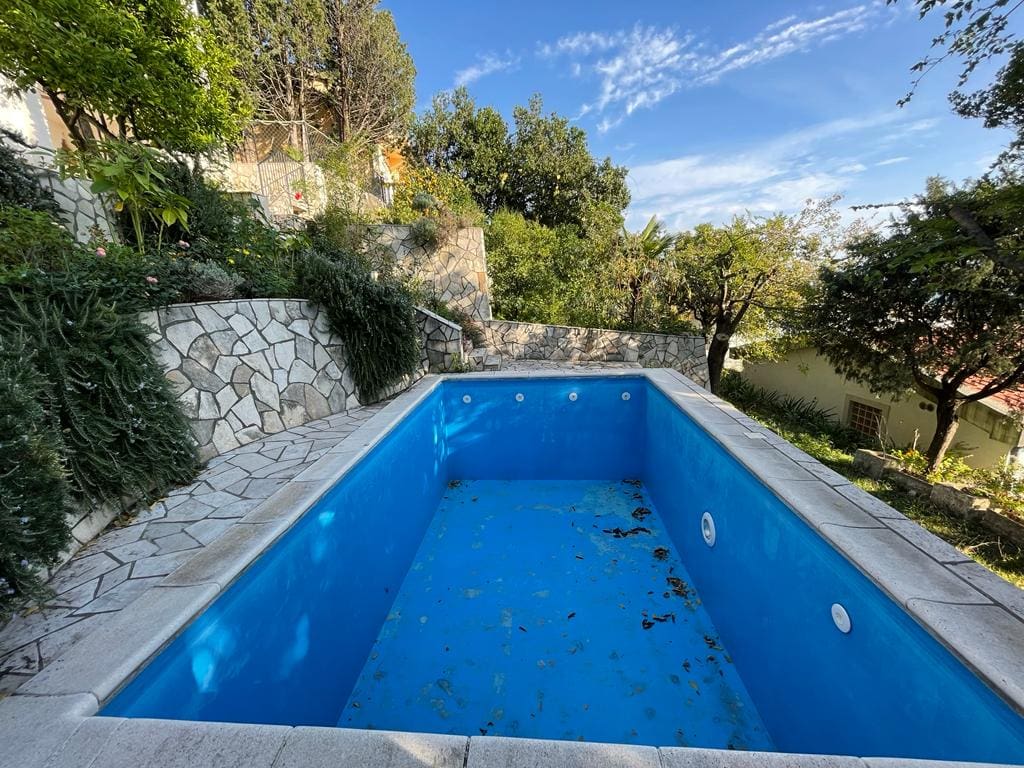 Villa for sale in Zagradje Sutomore — Montenegro