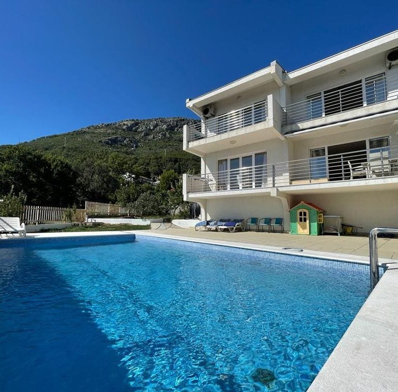 Sonnige Villa in Bar zu verkaufen — Montenegro
