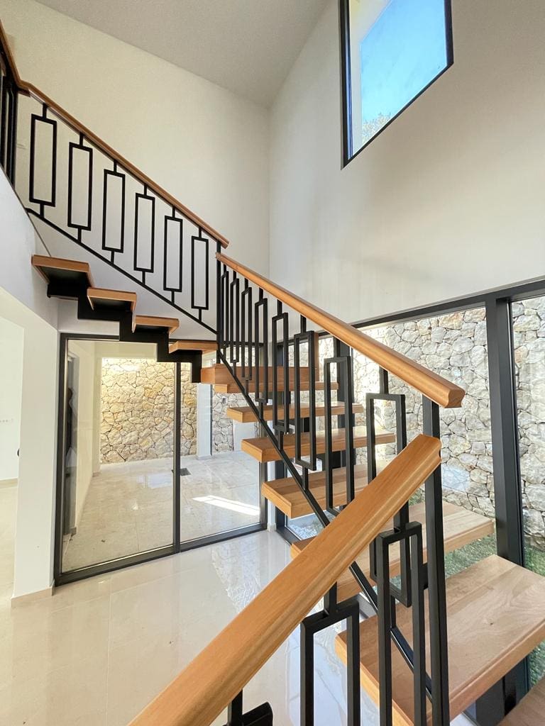 Villa with sea view in Utjeha — Montenegro