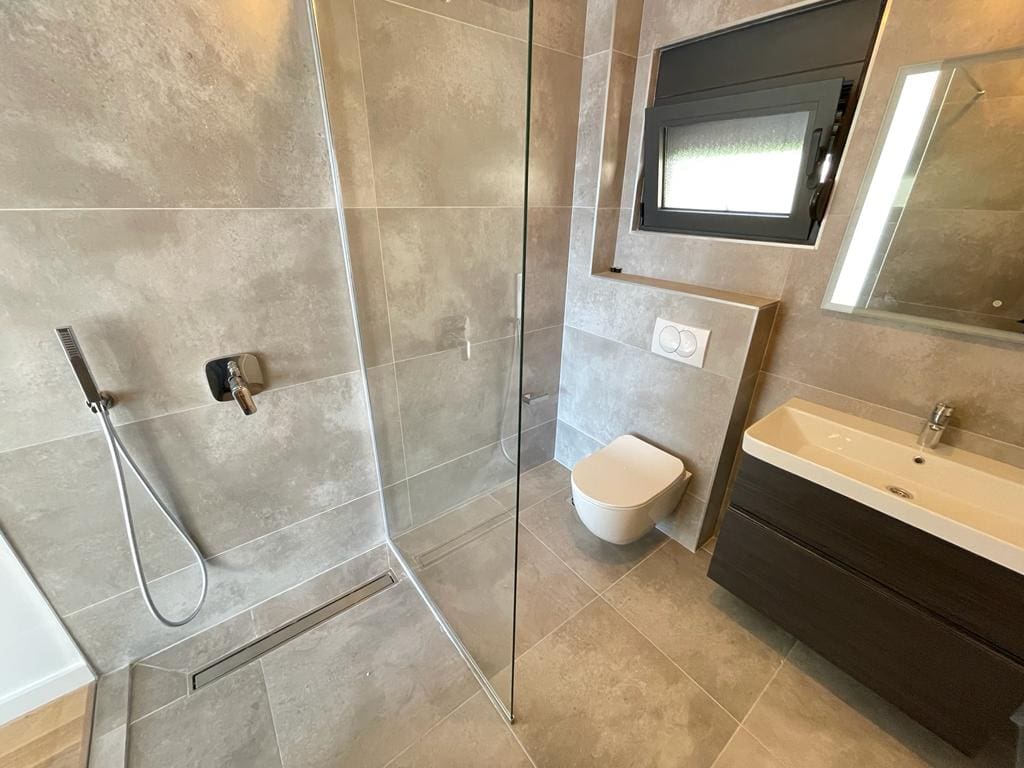 Villa with sea view in Utjeha — Montenegro