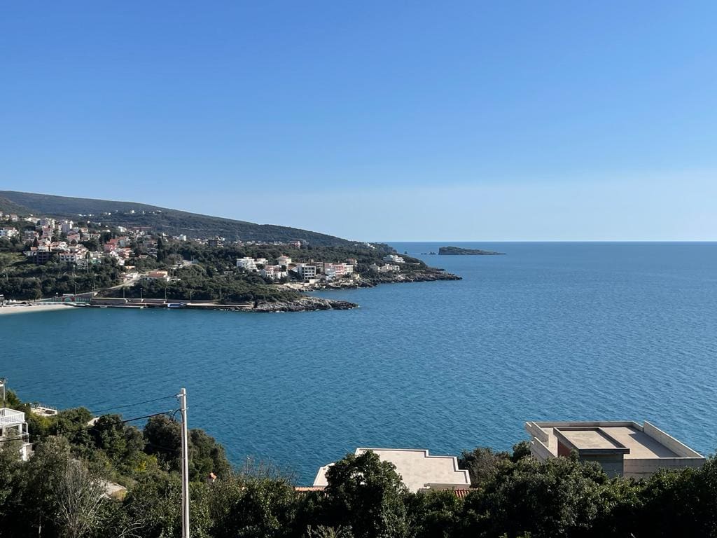 Villa with sea view in Utjeha — Montenegro