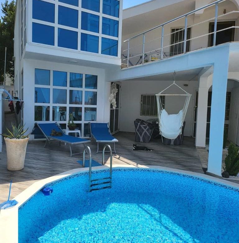 Villa for sale in Dobra Voda — Montenegro