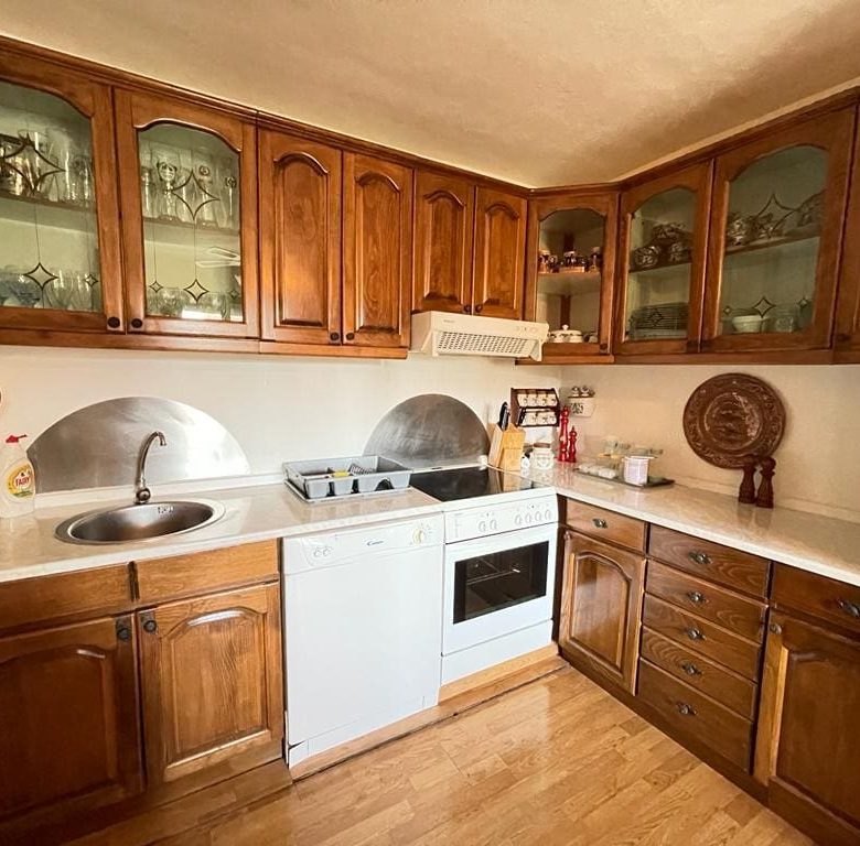 Sea view house in Sutomore — Montenegro