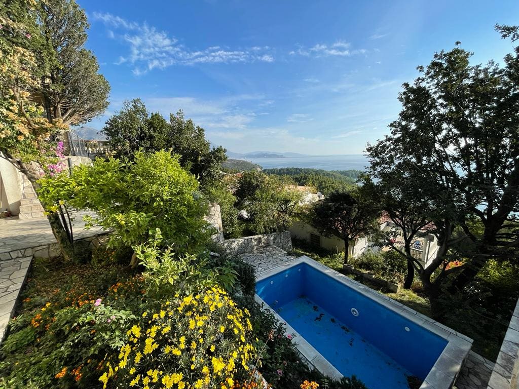 Villa for sale in Zagradje Sutomore — Montenegro