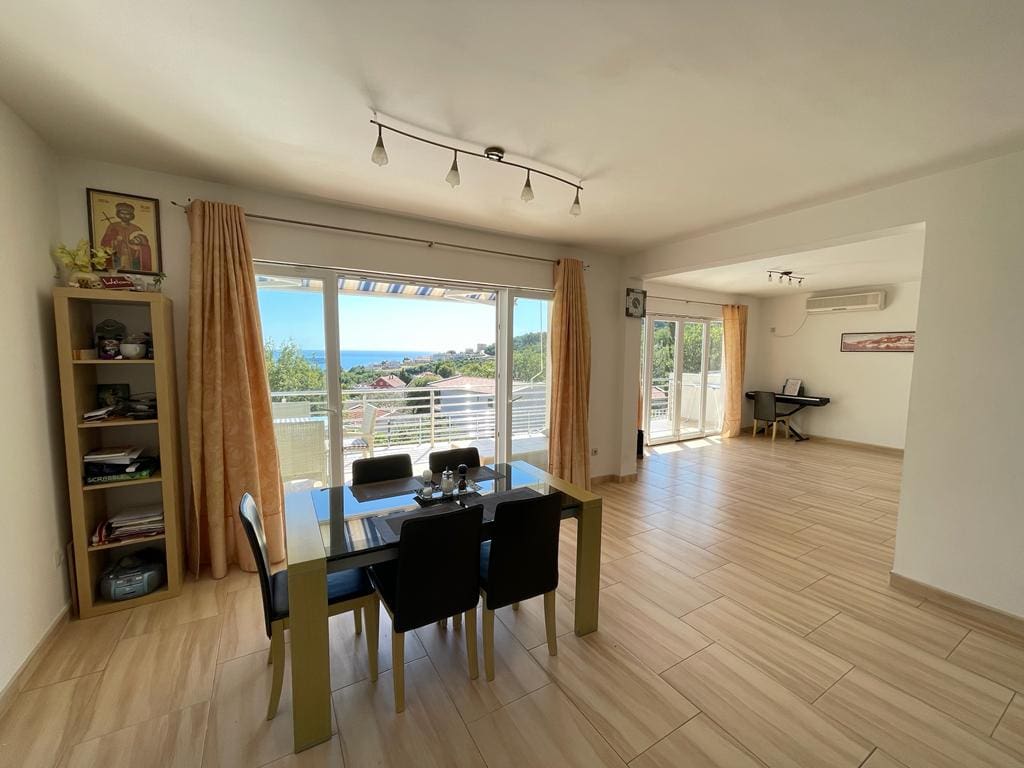 Sonnige Villa in Bar zu verkaufen — Montenegro