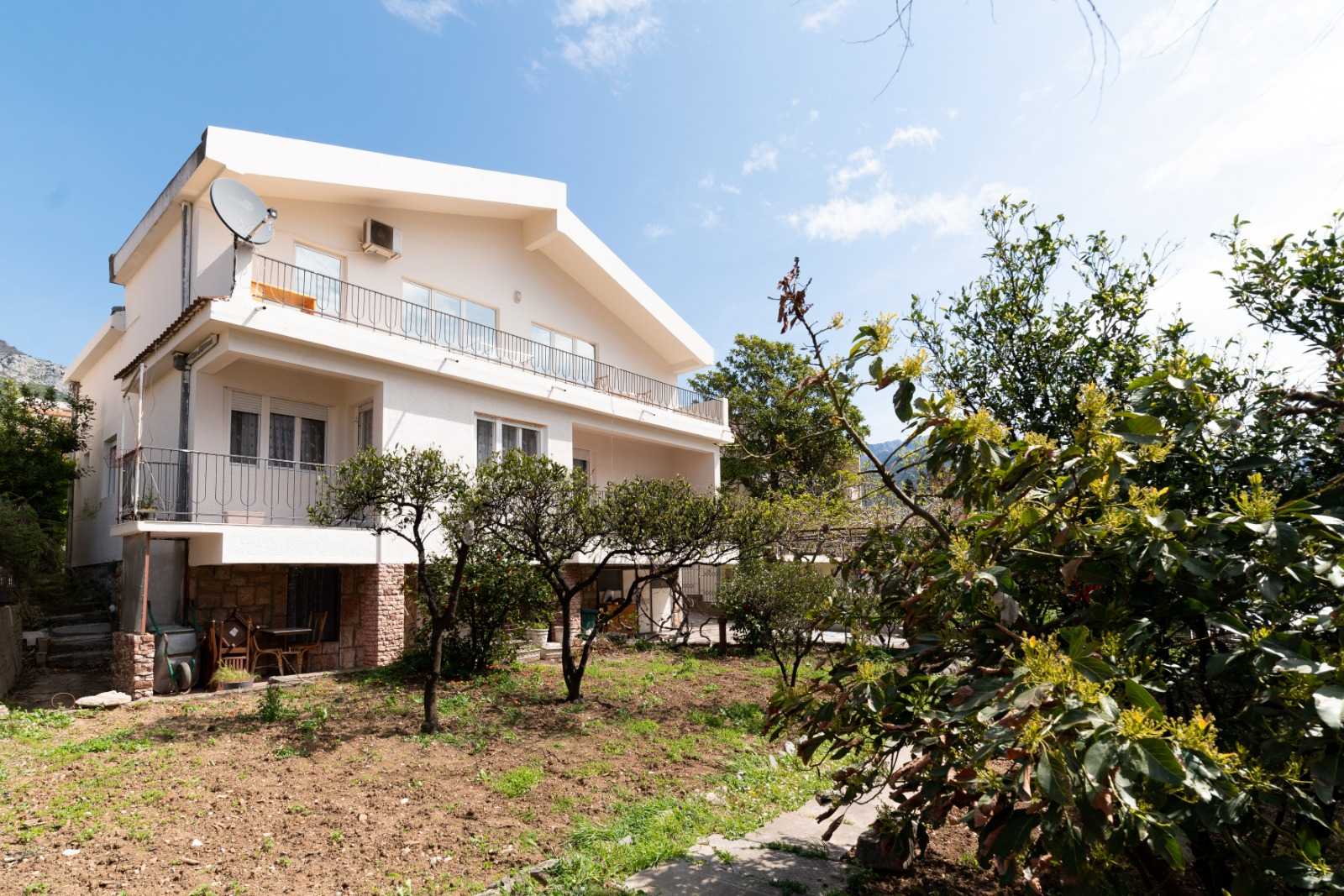 Lovely villa in Bar — Montenegro
