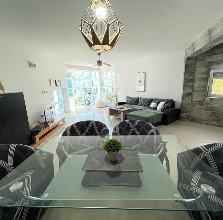 Villa for sale in Dobra Voda — Montenegro