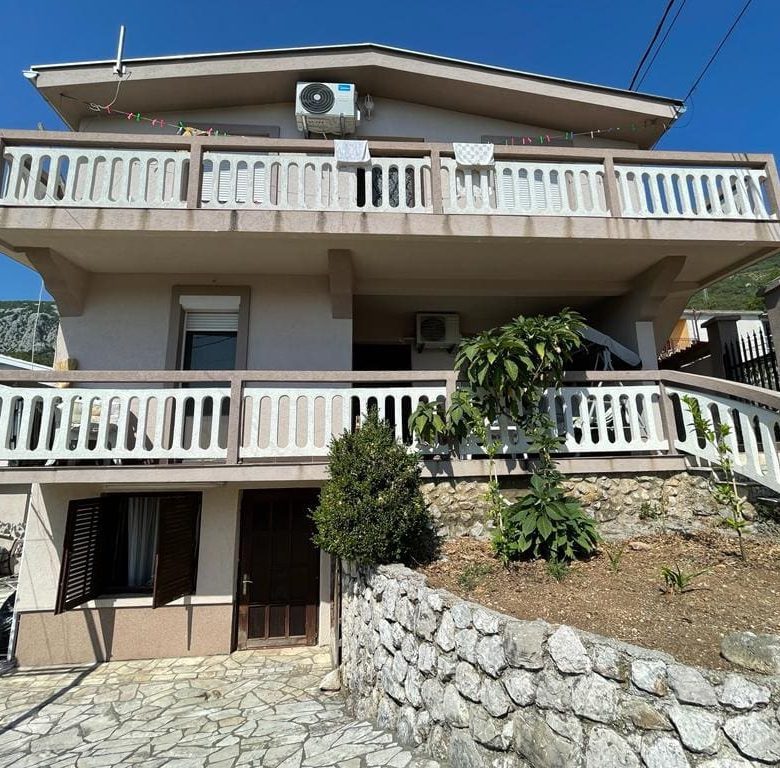 Sea view house in Sutomore — Montenegro