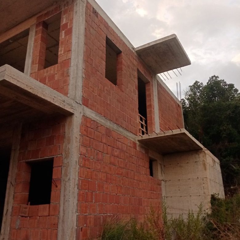 House in Utjeha Bar — Montenegro