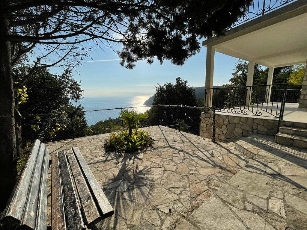 Villa for sale in Zagradje Sutomore — Montenegro