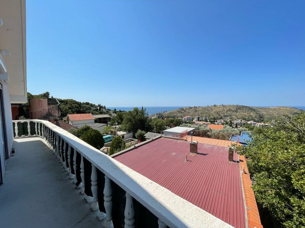 Haus mit Meerblick in Sutomore — Montenegro