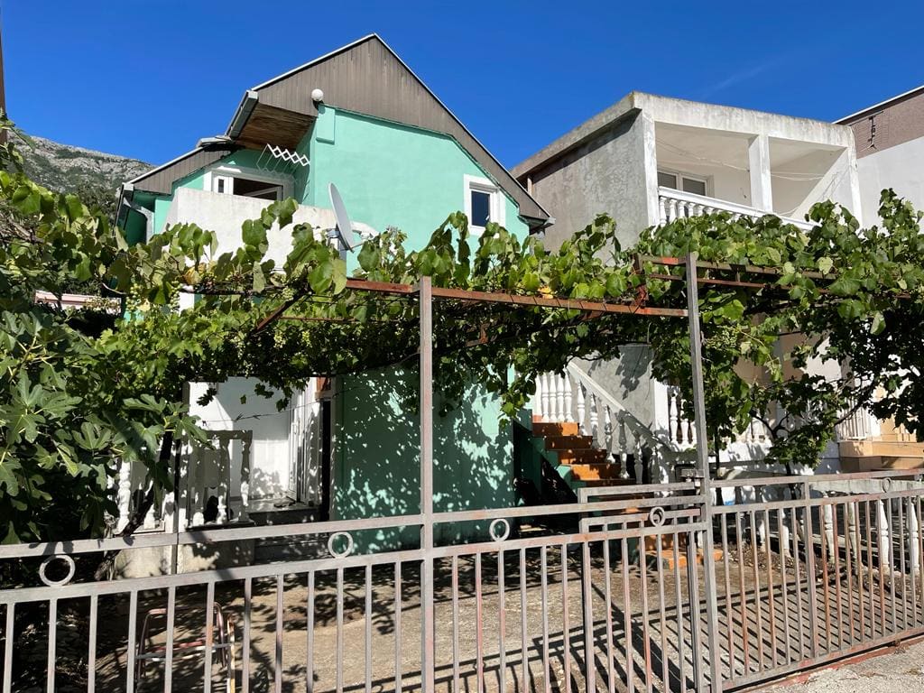 The House for sale in Sutomore — Montenegro