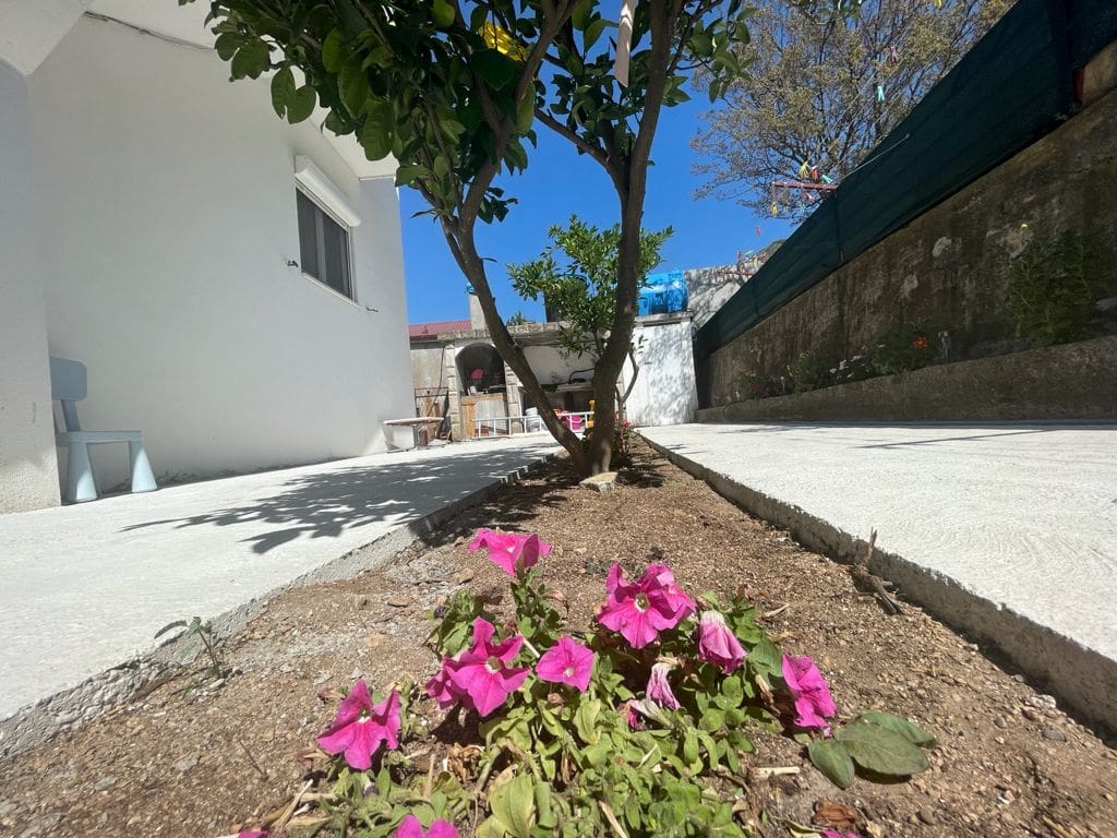 Haus mit Meerblick in Sutomore — Montenegro