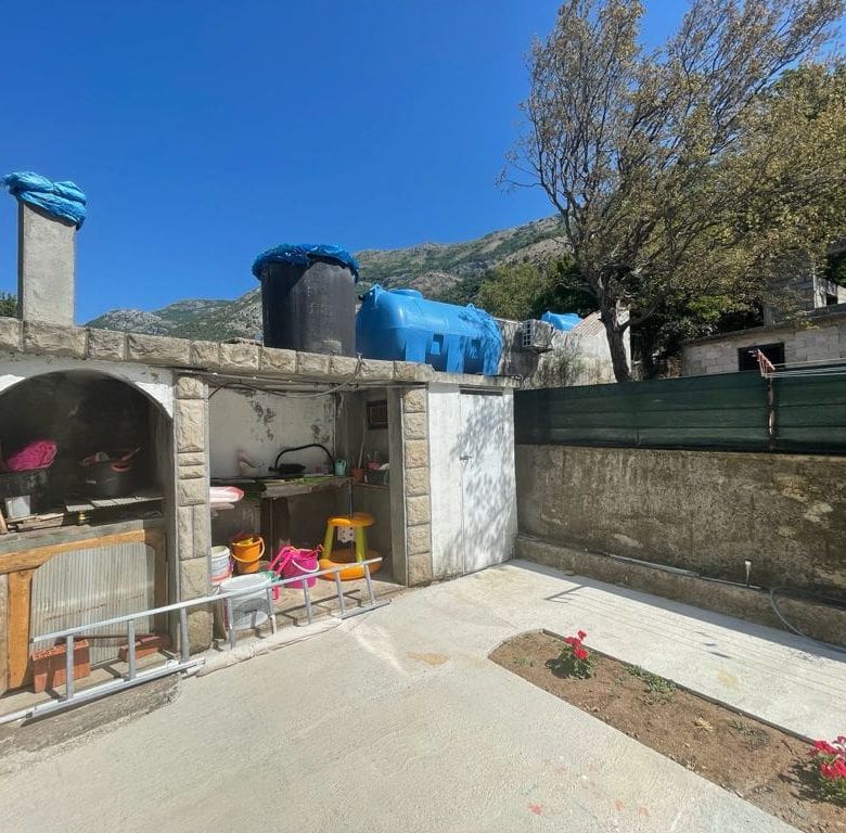 Haus mit Meerblick in Sutomore — Montenegro