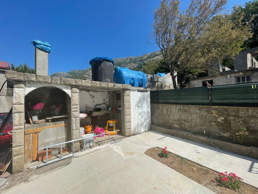 Haus mit Meerblick in Sutomore — Montenegro