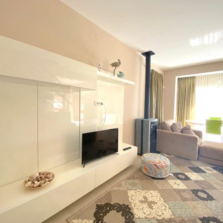 Luxusvilla in Montenegro zu verkaufen — Montenegro