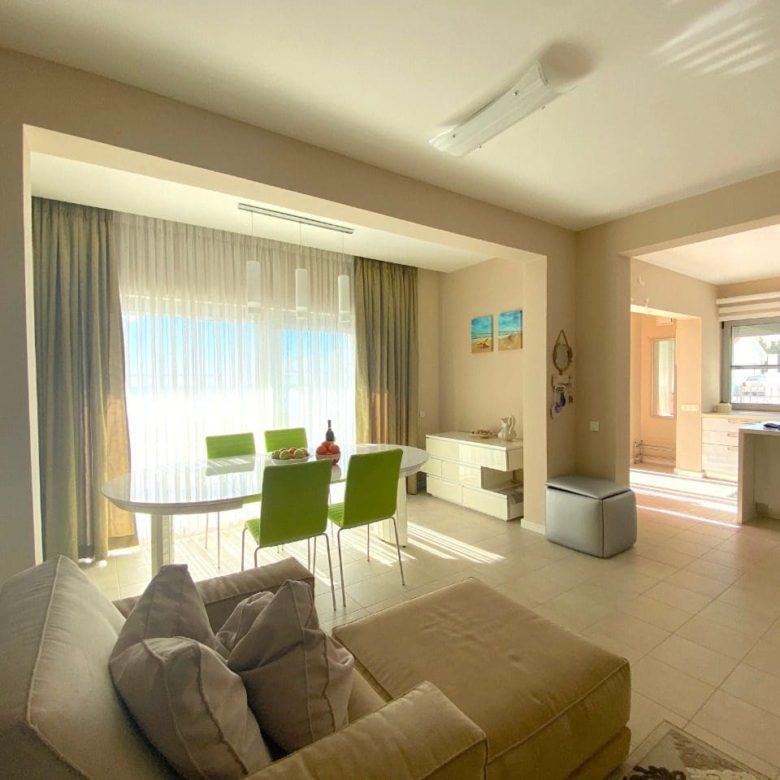 Luxusvilla in Montenegro zu verkaufen — Montenegro