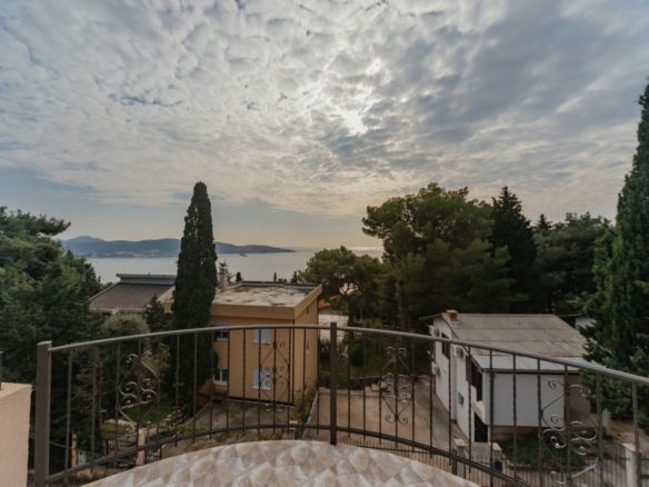 The house with sea view in Bar