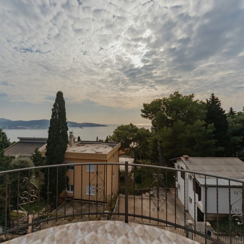The house with sea view in Bar