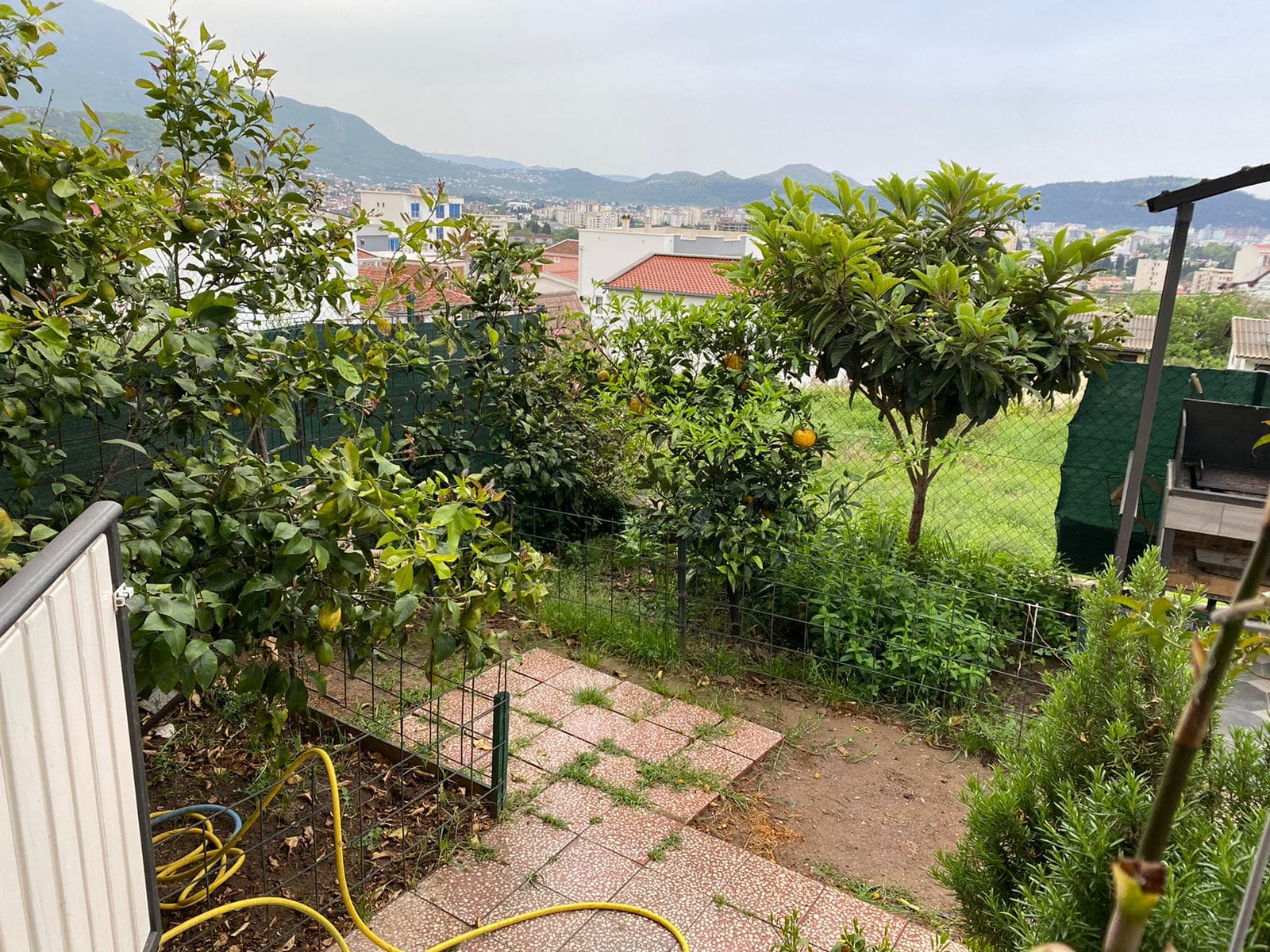 Reihenhaus in Montenegro zu verkaufen — Montenegro