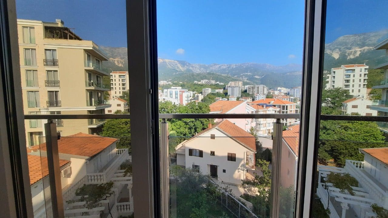 Wohnung in Becici zu verkaufen — Montenegro