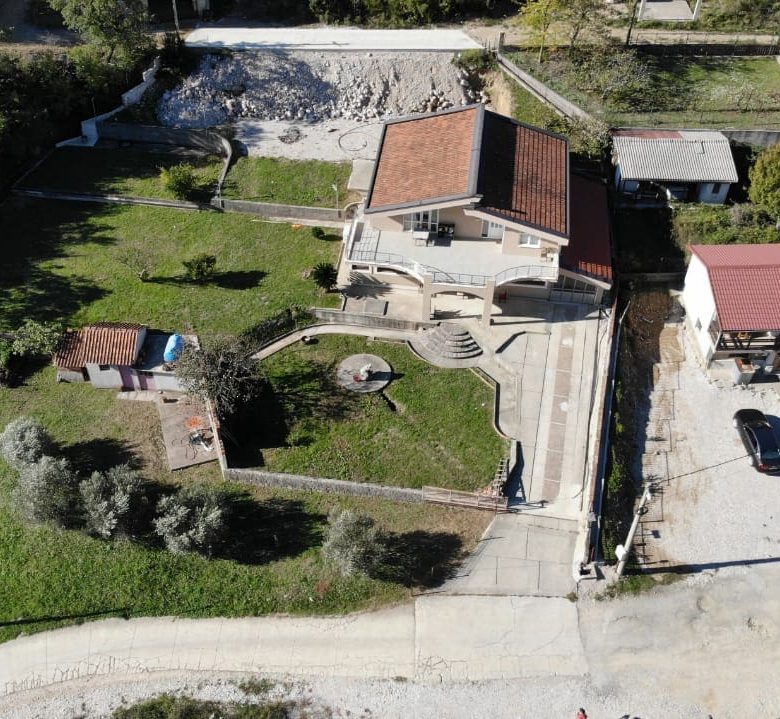 House with big plot in Sutomore — Montenegro