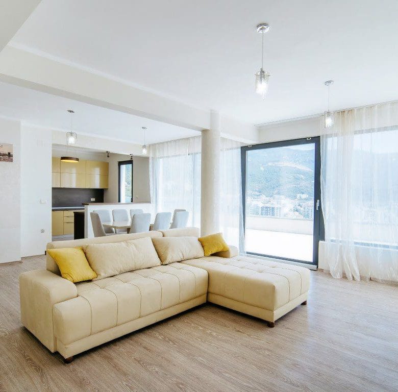 Zwei zum Verkauf stehende Apartments in Budva — Montenegro
