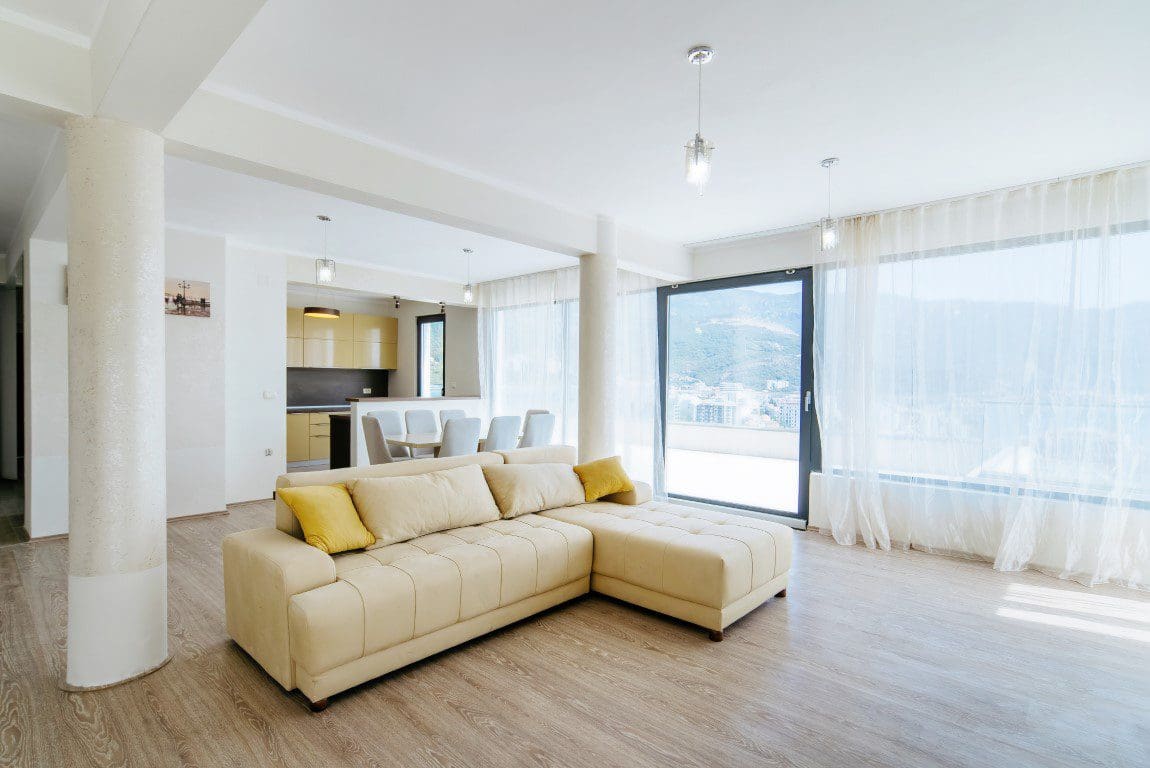 Zwei zum Verkauf stehende Apartments in Budva — Montenegro