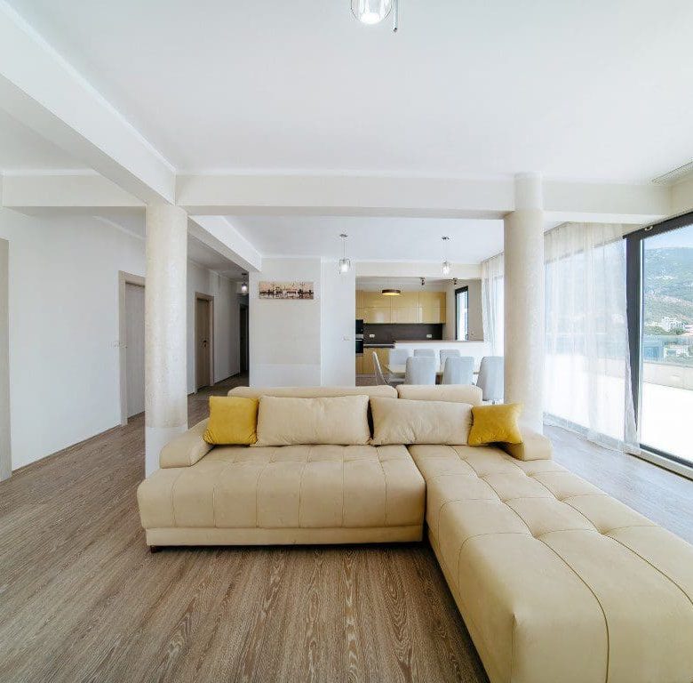 Zwei zum Verkauf stehende Apartments in Budva — Montenegro