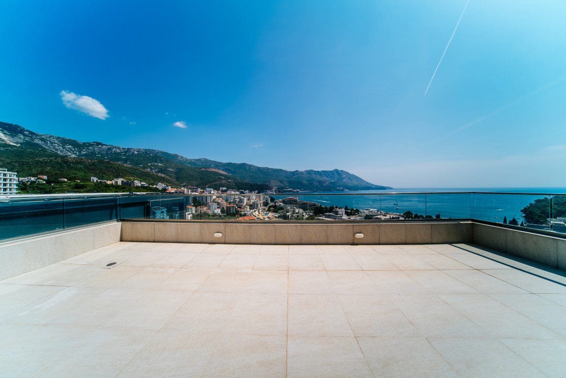 Zwei zum Verkauf stehende Apartments in Budva — Montenegro