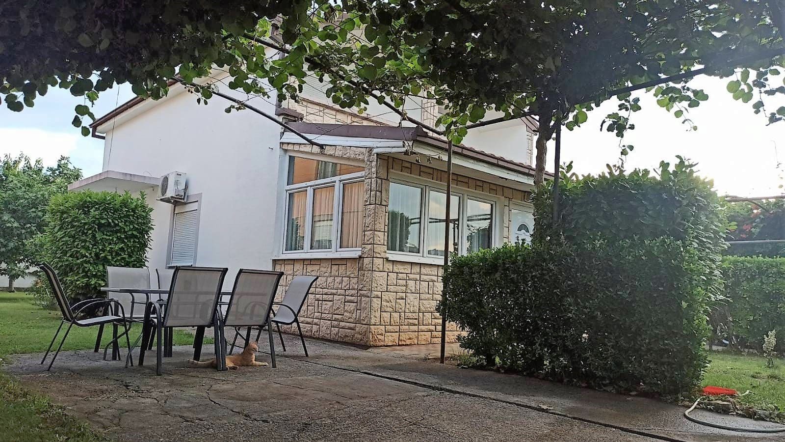 Das Haus zum Verkauf in Podgorica — Montenegro