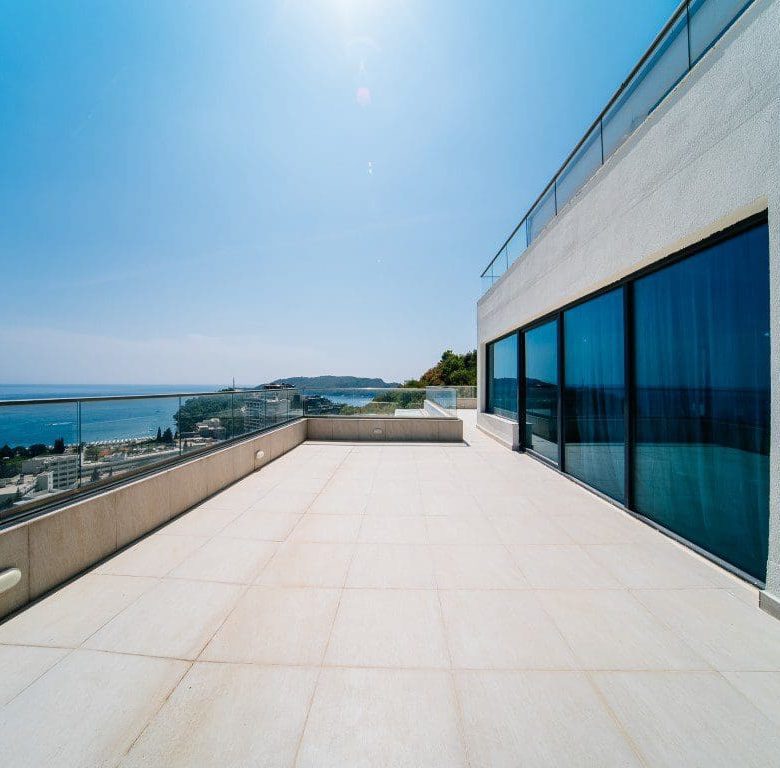 Zwei zum Verkauf stehende Apartments in Budva — Montenegro