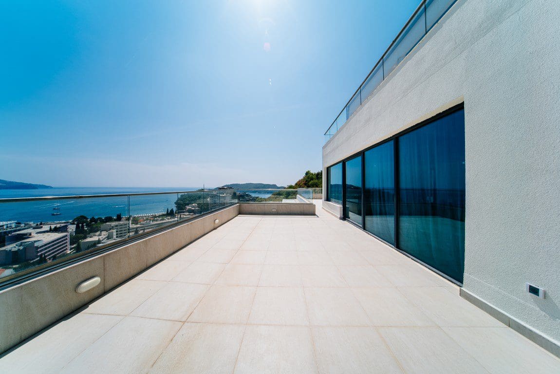 Zwei zum Verkauf stehende Apartments in Budva — Montenegro