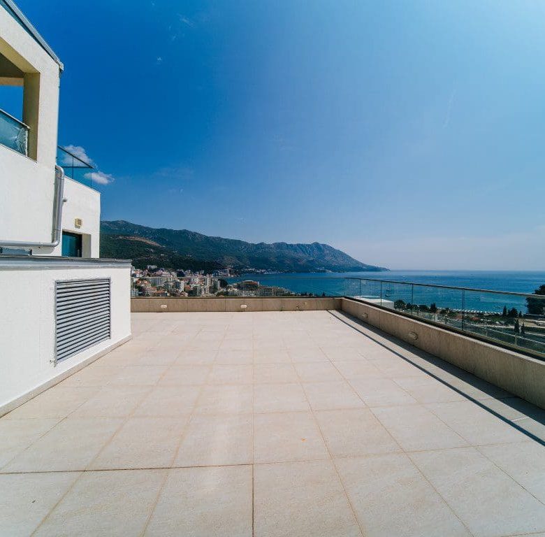 Zwei zum Verkauf stehende Apartments in Budva — Montenegro