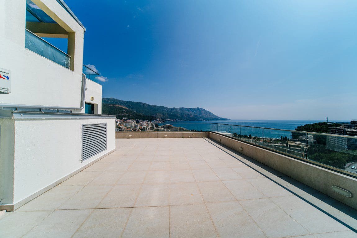 Zwei zum Verkauf stehende Apartments in Budva — Montenegro