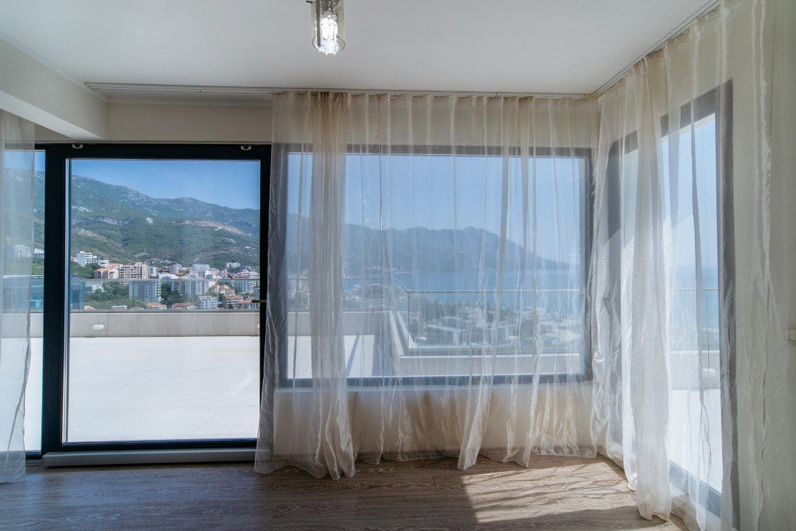 Zwei zum Verkauf stehende Apartments in Budva — Montenegro
