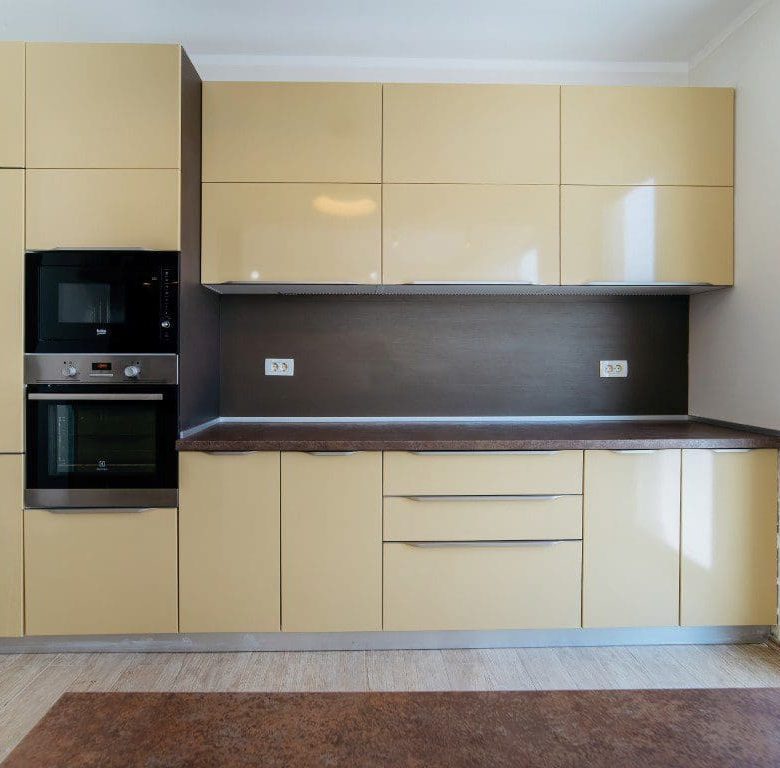Zwei zum Verkauf stehende Apartments in Budva — Montenegro