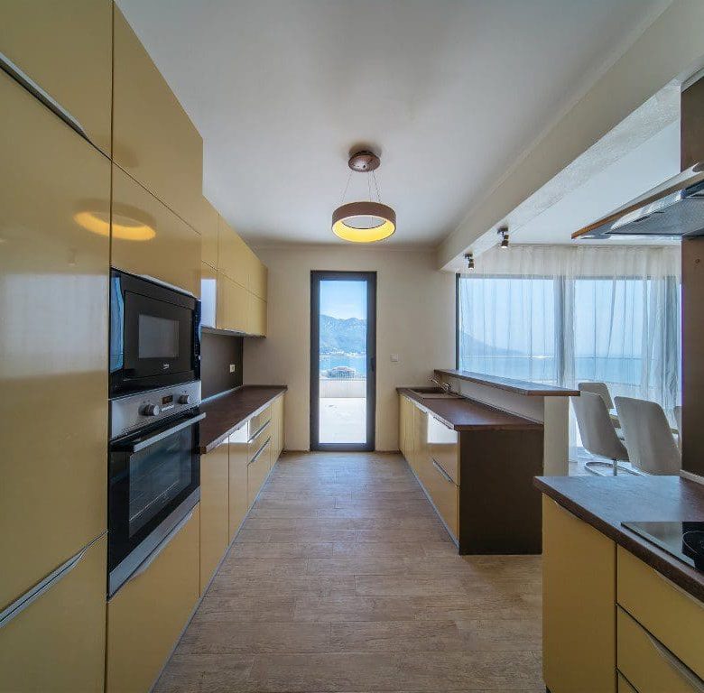 Zwei zum Verkauf stehende Apartments in Budva — Montenegro
