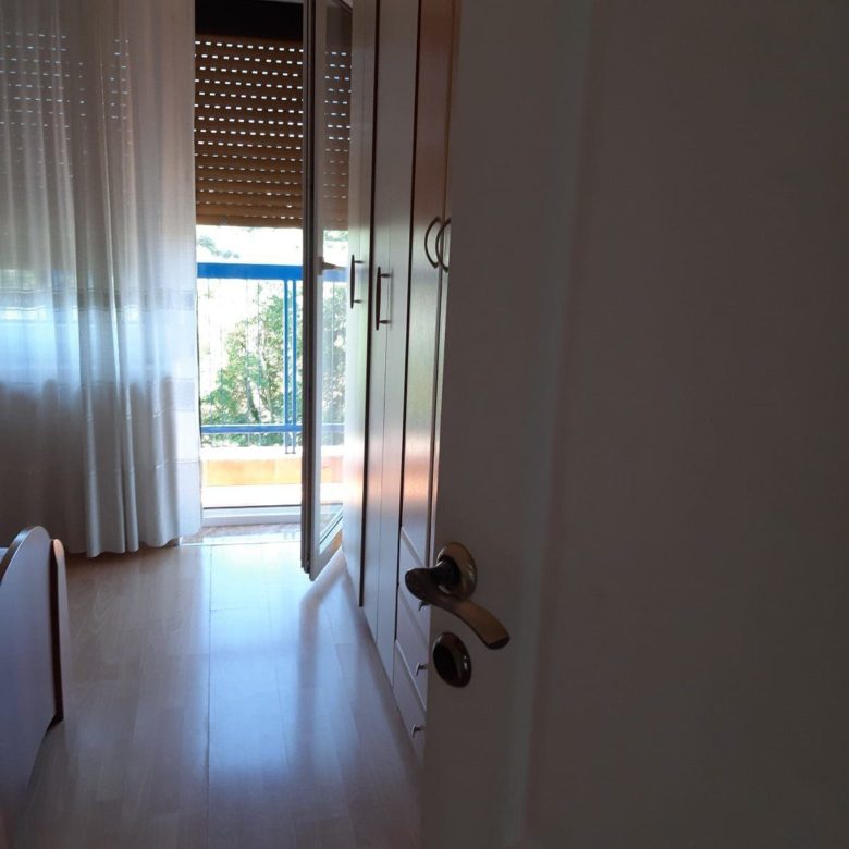 Bar'da iki yatak odalı bir daire — Karadağ