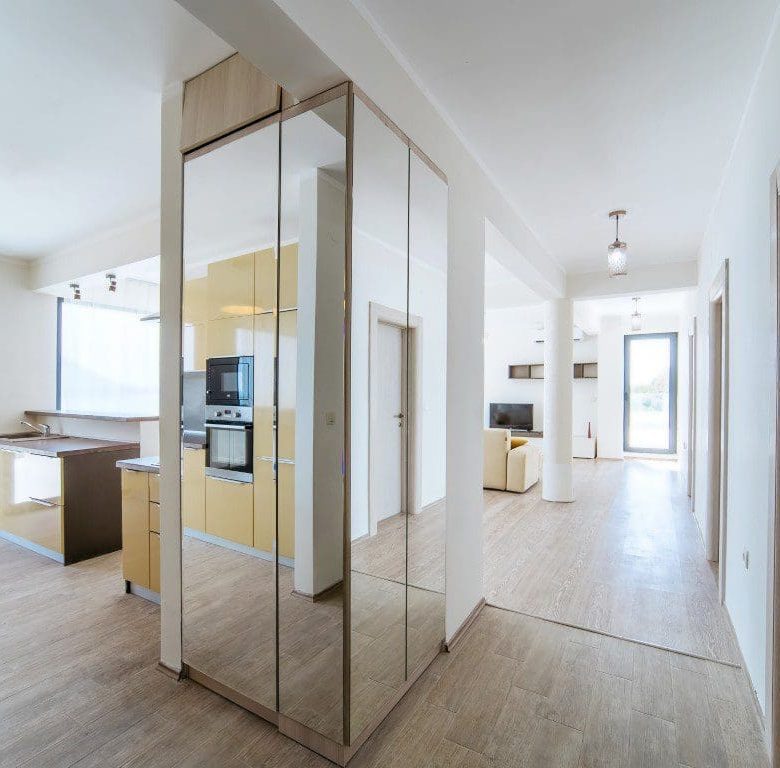 Zwei zum Verkauf stehende Apartments in Budva — Montenegro