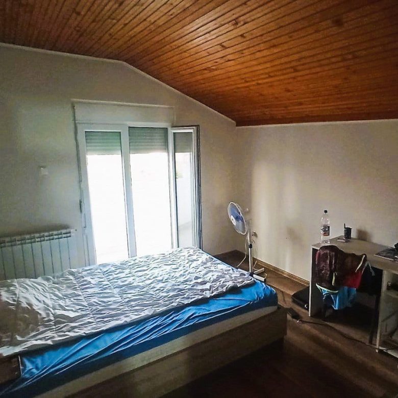 Das Haus zum Verkauf in Podgorica — Montenegro